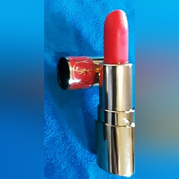YVES SAINT LAURENT  LIPSTICK - Picture 7 of 7